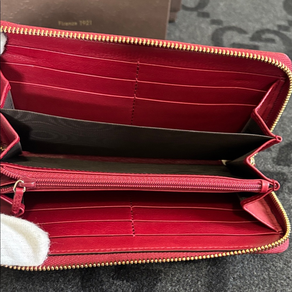 🌟 Gucci Microguccissima Red Leather Zip-Around Wallet 🌟 - Picture 15 of 17